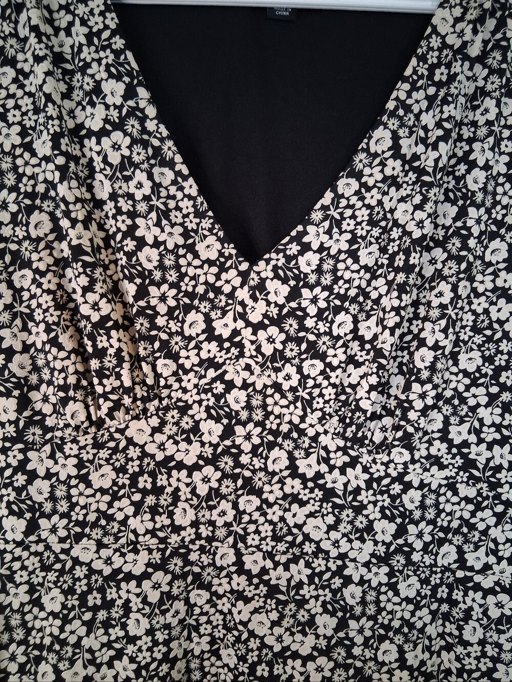 Perceptions Black & White Ditsy Floral Empire Waist Midi Stretchy Dress SZ XL - Picture 5 of 7